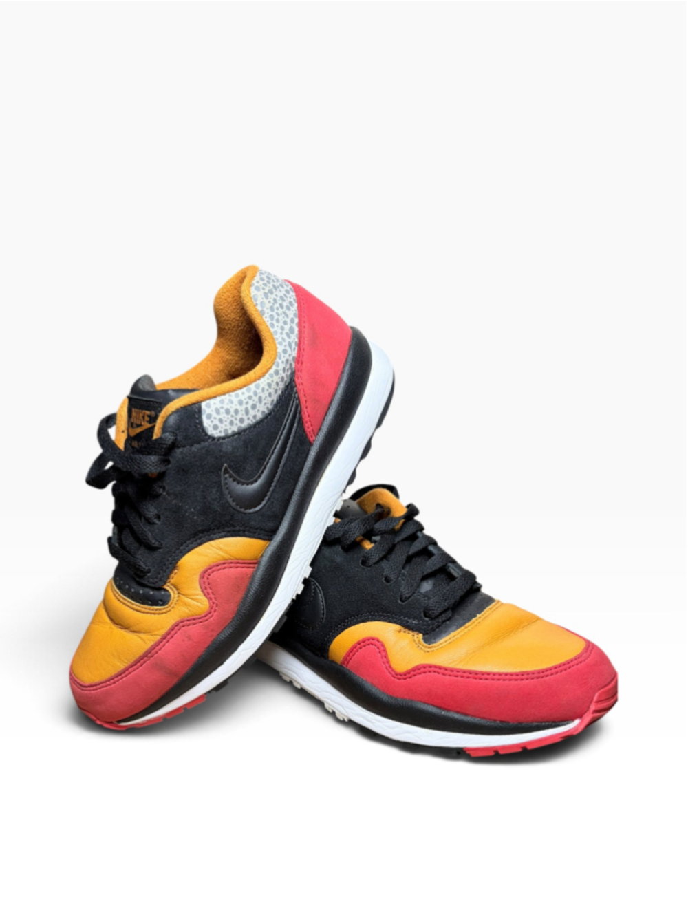 GRAIL Nike Air Safari SE Red Monarch Streetwear Gorpcore GEMS Men 7.5 Women 9